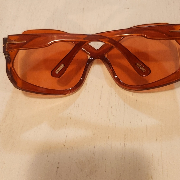 Tom Ford Orange Oversized Sunglasses - Picture 7 of 9